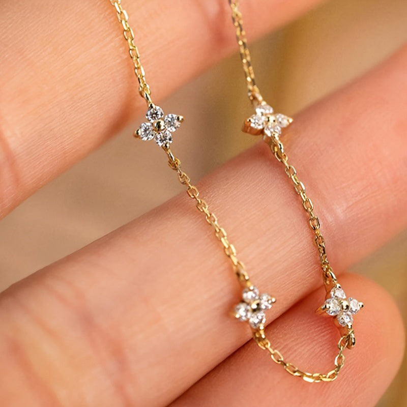 Collar de trébol vintage de cuatro hojas