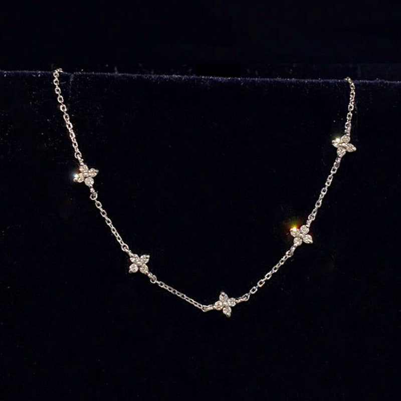 Collar de trébol vintage de cuatro hojas