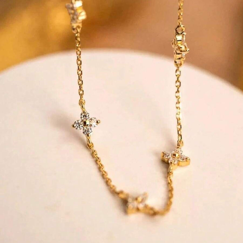 Collar de trébol vintage de cuatro hojas