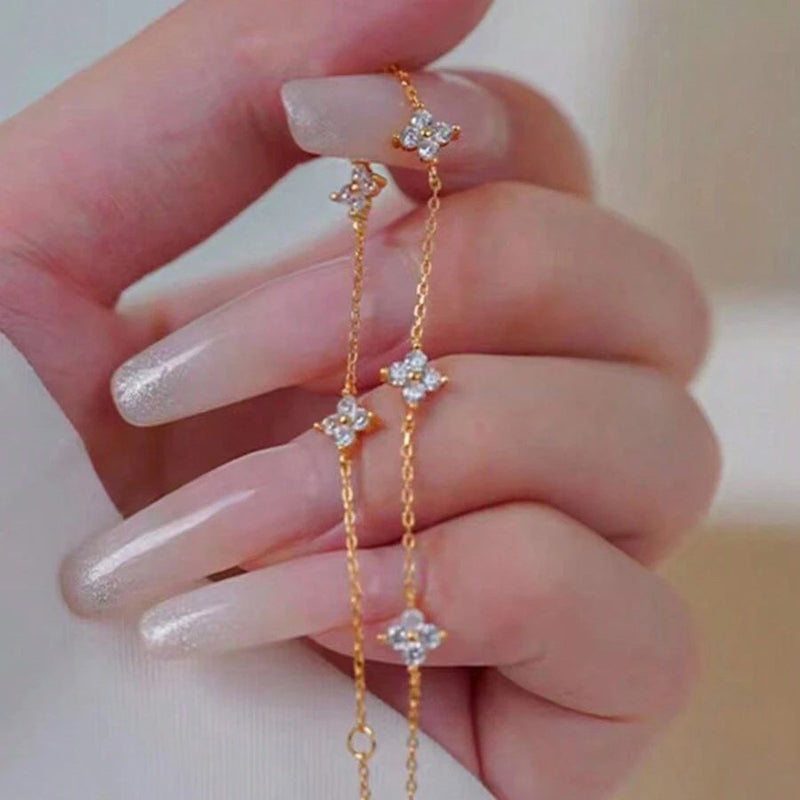 Collar de trébol vintage de cuatro hojas